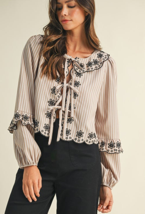 Scallop Edge Stripe Blouse